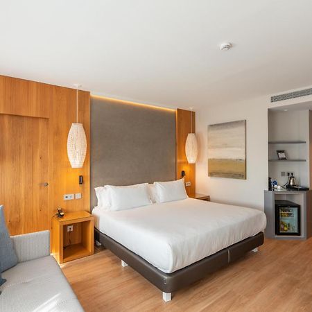 Hotel Boutique Mirlo บาร์เซโลนา ภายนอก รูปภาพ