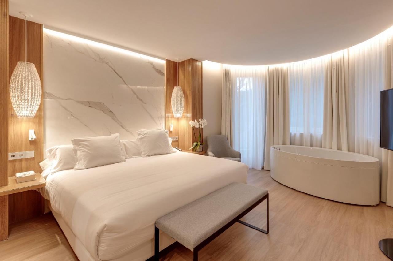 Hotel Boutique Mirlo บาร์เซโลนา ภายนอก รูปภาพ