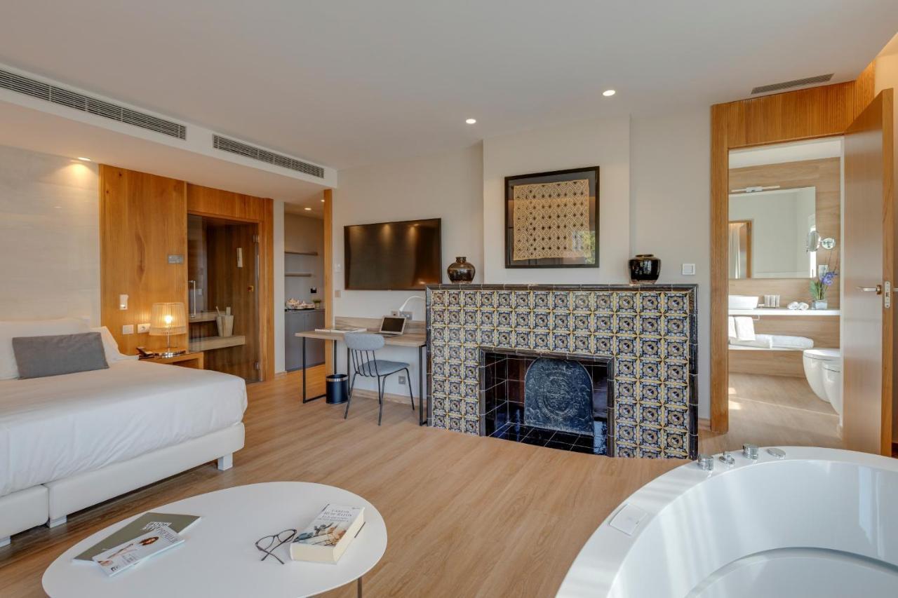 Hotel Boutique Mirlo บาร์เซโลนา ภายนอก รูปภาพ A suite at the hotel