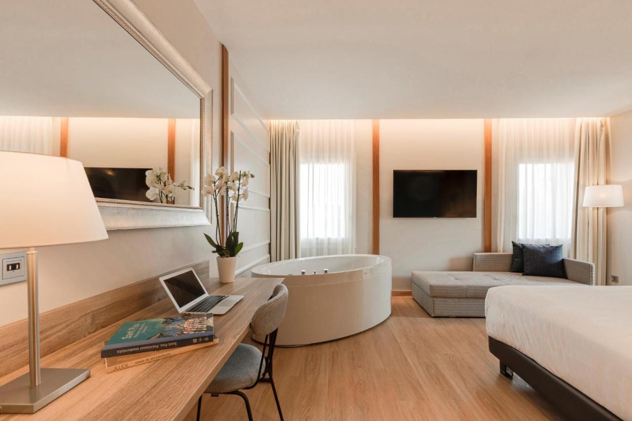 Hotel Boutique Mirlo บาร์เซโลนา ภายนอก รูปภาพ Deluxe room